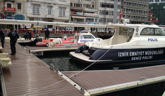 marine dock pontoon with finger