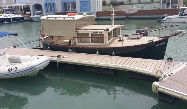 marine dock pontoon