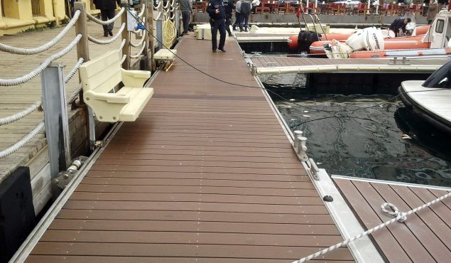 marine dock pontoon with benches