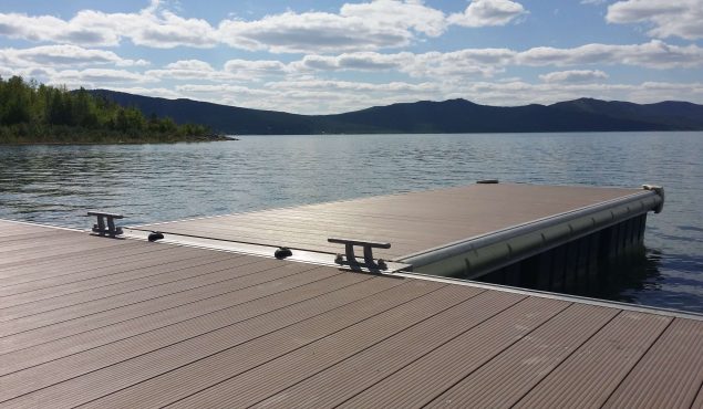 marine dock pontoon with cleat