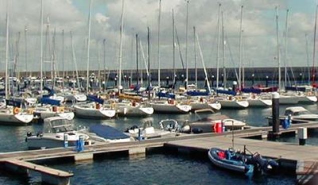 Walcon System 21 decked pontoon harbour